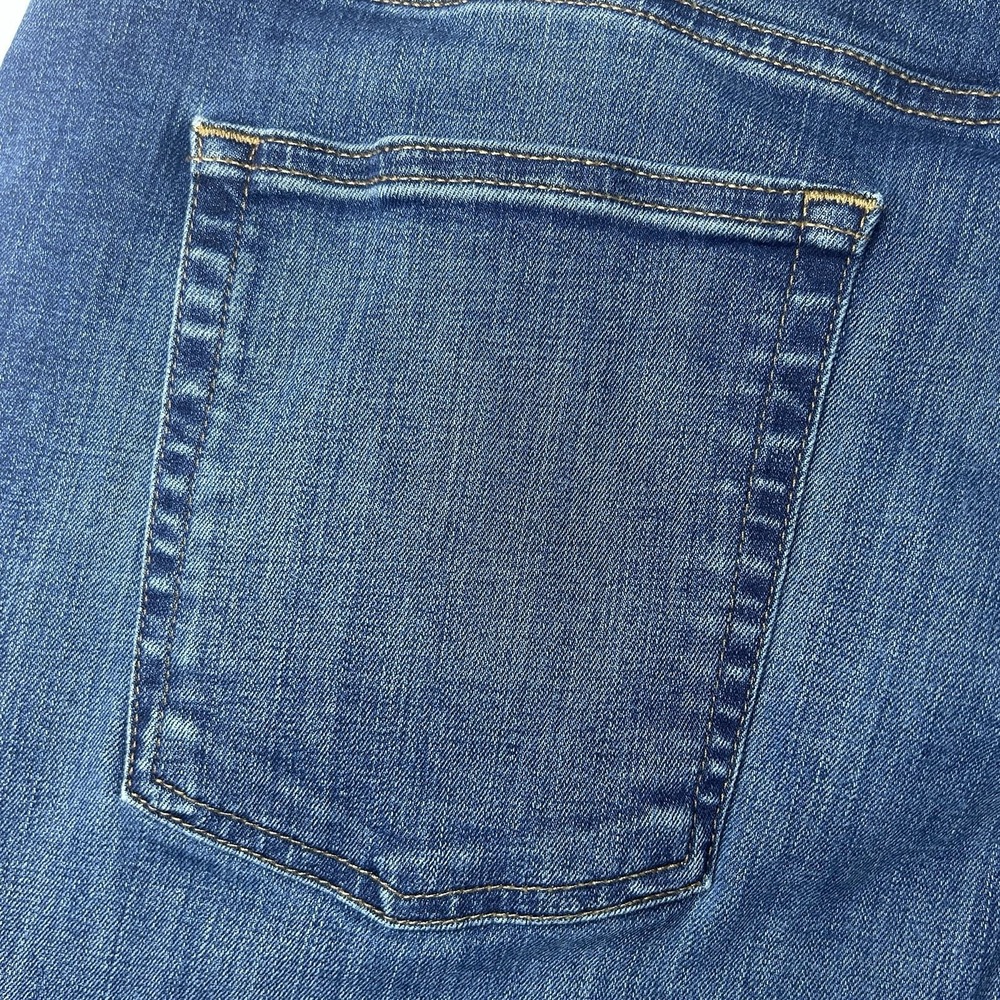 L.L. Bean BeanFlex Denim Blue Jeans Men's 42x32 (Fit 42x30) Standard Fit LL Bean - Picture 6 of 15